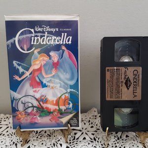 Disney Classic "Cinderella" - Black Diamond Collection - Circa 1988 - VHS